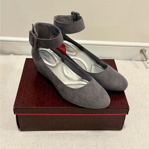Dexflex Comfort Women’s Gray Ankle Strap Wedge Shoes